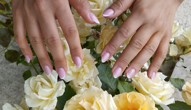 Les soins des mains Manicure Pedicure