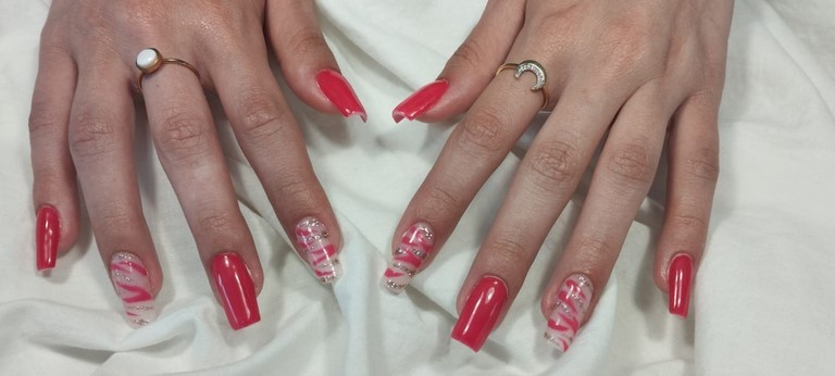 Dépose Semi-Permanente des Ongles chez Alicia