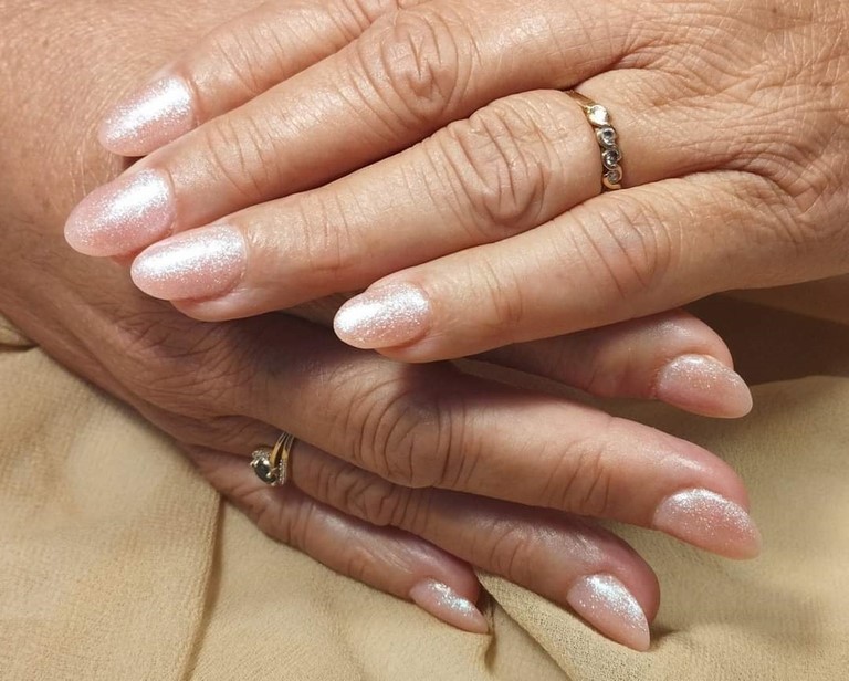 Les soins des mains Manicure Pedicure