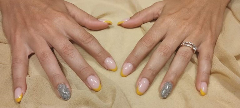 Les soins des mains Manicure Pedicure