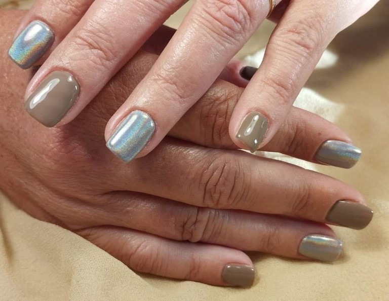 Les soins des mains Manicure Pedicure