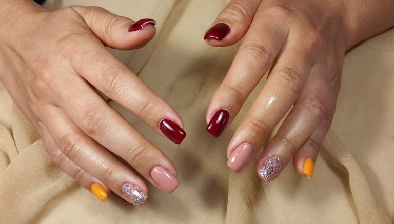 Les soins des mains Manicure Pedicure