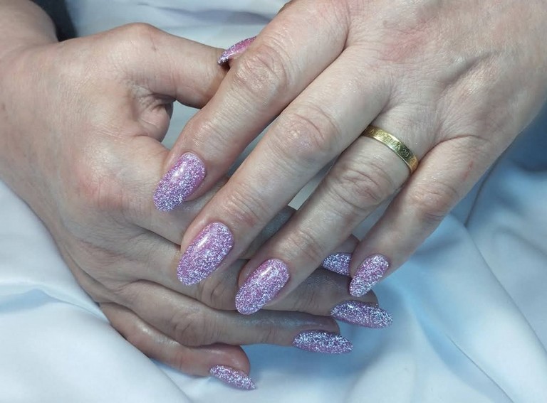 Les soins des mains Manicure Pedicure