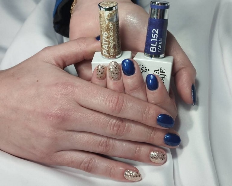 Les soins des mains Manicure Pedicure