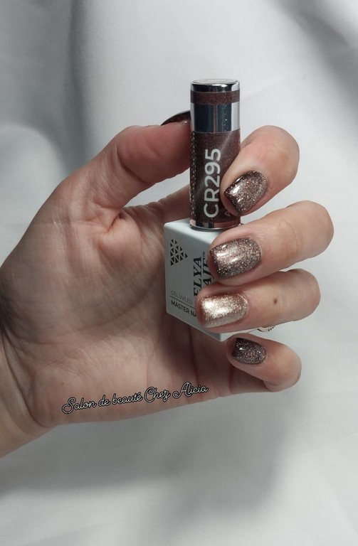 Les soins des mains Manicure Pedicure