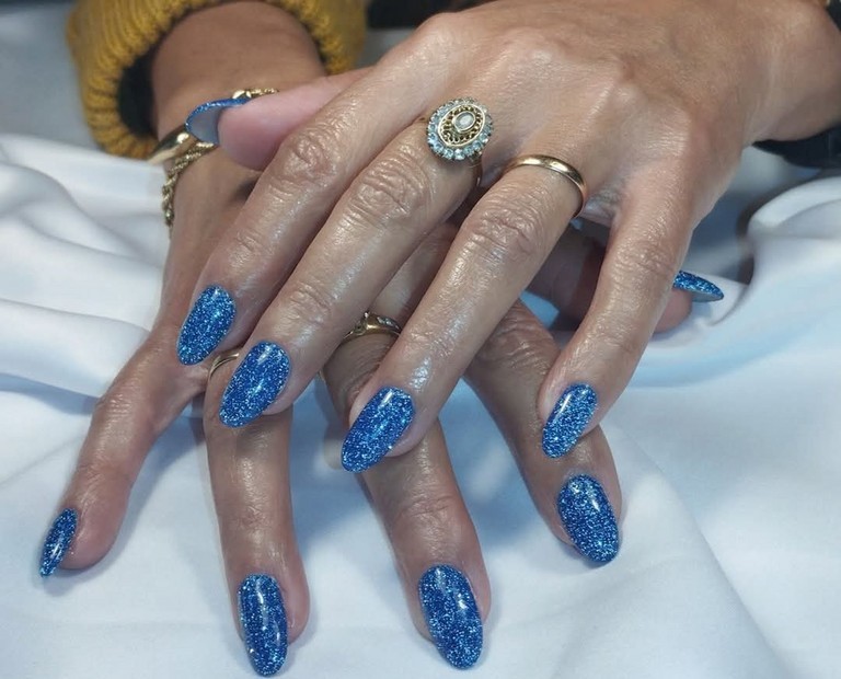 Les soins des mains Manicure Pedicure