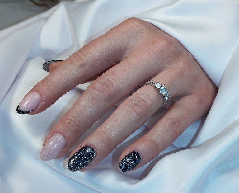 Les soins des mains Manicure Pedicure