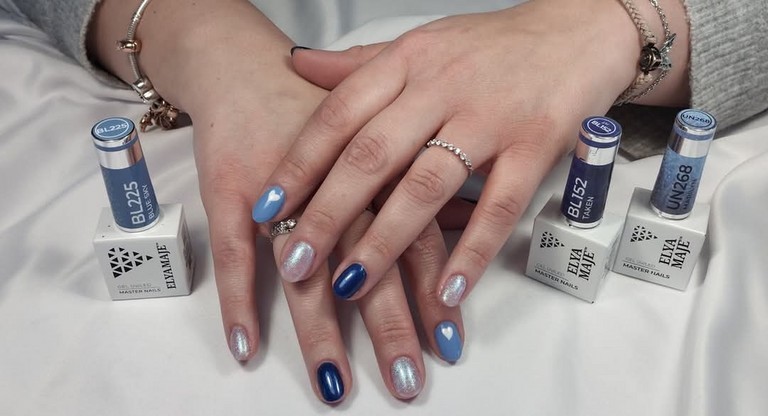 Les soins des mains Manicure Pedicure