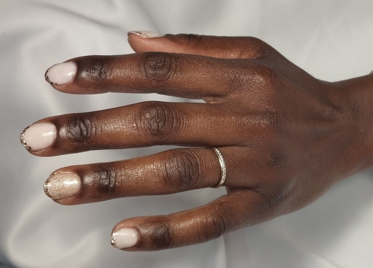 Les soins des mains Manicure Pedicure