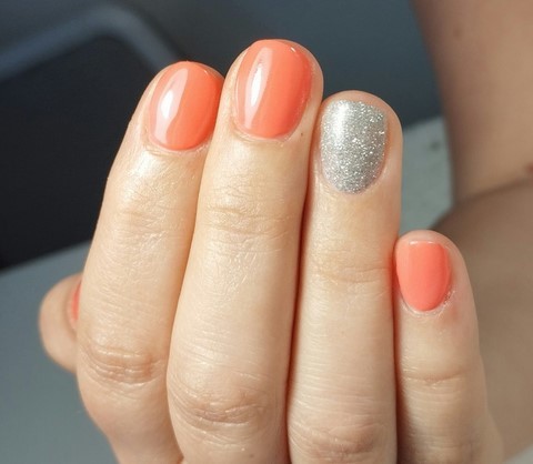 Les soins des mains Manicure Pedicure